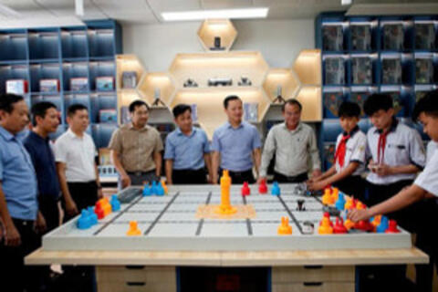 <a href="/giao-duc" title="Giáo dục" rel="dofollow">Giáo dục</a>