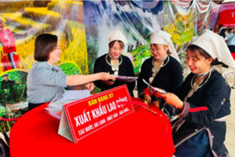 Đưa cơ hội việc làm về tận bản, người dân vùng cao có thêm lựa chọn