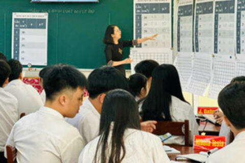 <a href="/giao-duc" title="Giáo dục" rel="dofollow">Giáo dục</a>