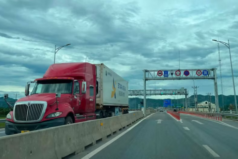 Gỡ vướng, hoàn thiện hệ thống kiểm soát tải trọng trên cao tốc Bắc - Nam