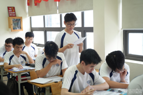 <a href="/giao-duc" title="Giáo dục" rel="dofollow">Giáo dục</a>