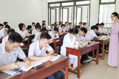 <a href="/giao-duc" title="Giáo dục" rel="dofollow">Giáo dục</a>