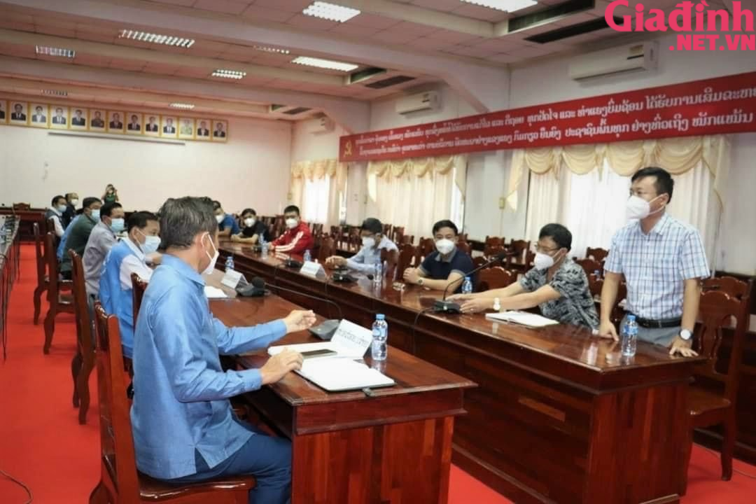 Chuyện những người vượt đường biên đi hỗ trợ chống dịch COVID-19 - Ảnh 5. Chuyện những người vượt đường biên đi hỗ trợ chống dịch COVID-19 - Ảnh 5.