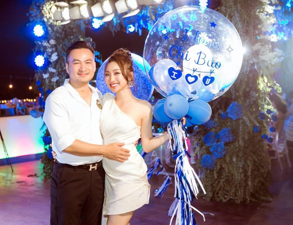 Diễn viên Chi Bảo làm bố tuổi U50, luôn nhường nhịn vợ kém 16 tuổi - Ảnh 2.