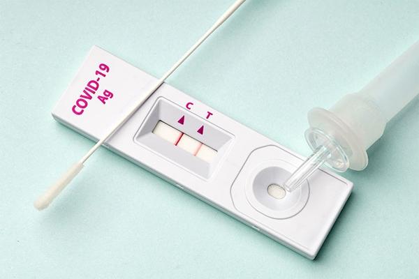 Lý do đàn ông có nguy cơ tử vong vì Covid-19 cao hơn phụ nữ - Ảnh 1. Lý do đàn ông có nguy cơ tử vong vì Covid-19 cao hơn phụ nữ - Ảnh 1.