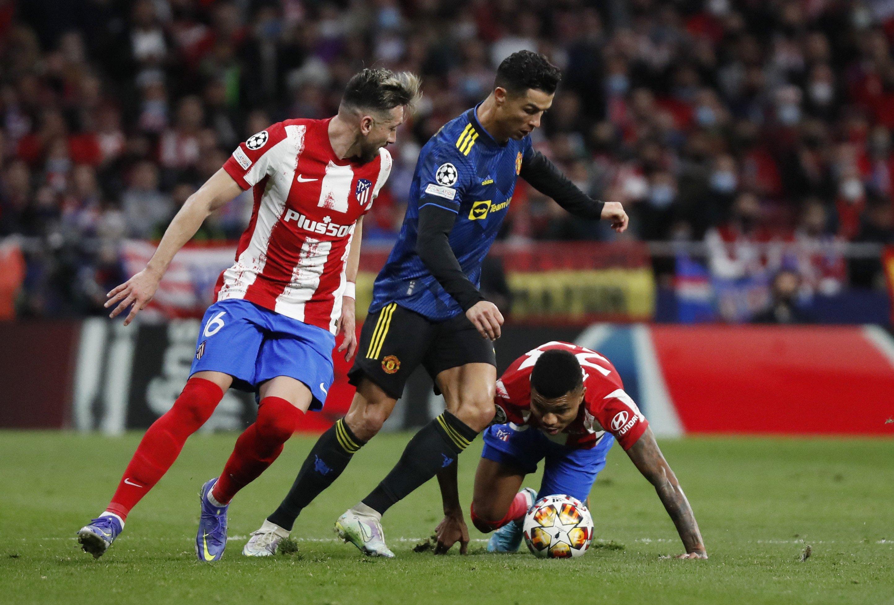 Ronaldo tỏ thái độ với trọng tài ảnh 3 Ronaldo to thai do voi trong tai anh 3