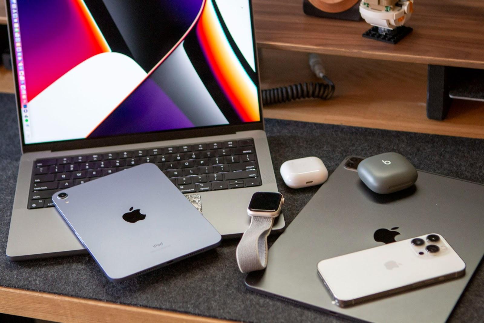 iPhone 12 cùng hàng loạt iPad, MacBook sắp giảm giá 20-40% tại Việt Nam - Ảnh 2.