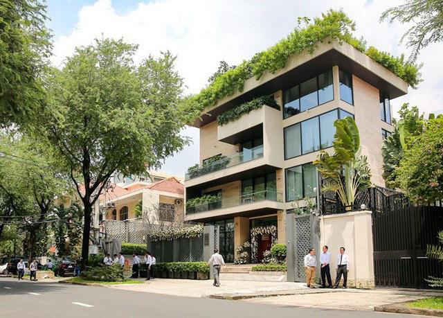 Nhìn từ ban công nhà hoa hậu Đặng Thu Thảo ai cũng thừa nhận biệt thự có view đẹp ngất ngây - Ảnh 3.