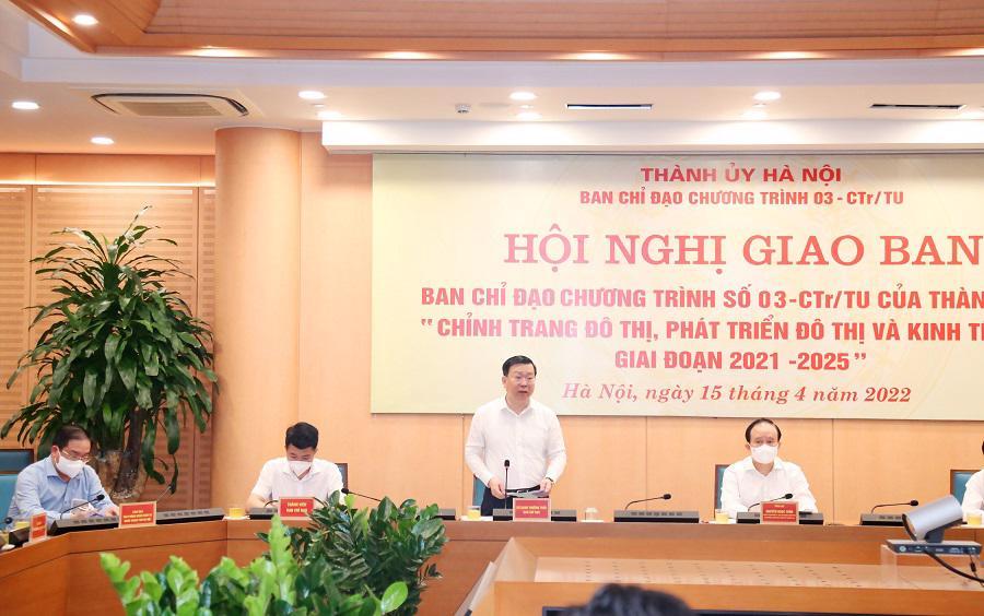 Gi&aacute;m đốc Sở X&acirc;y dựng H&agrave; Nội V&otilde; Nguy&ecirc;n Phong b&aacute;o c&aacute;o kết quả thực hiện Chương tr&igrave;nh 3 th&aacute;ng đầu năm 2022