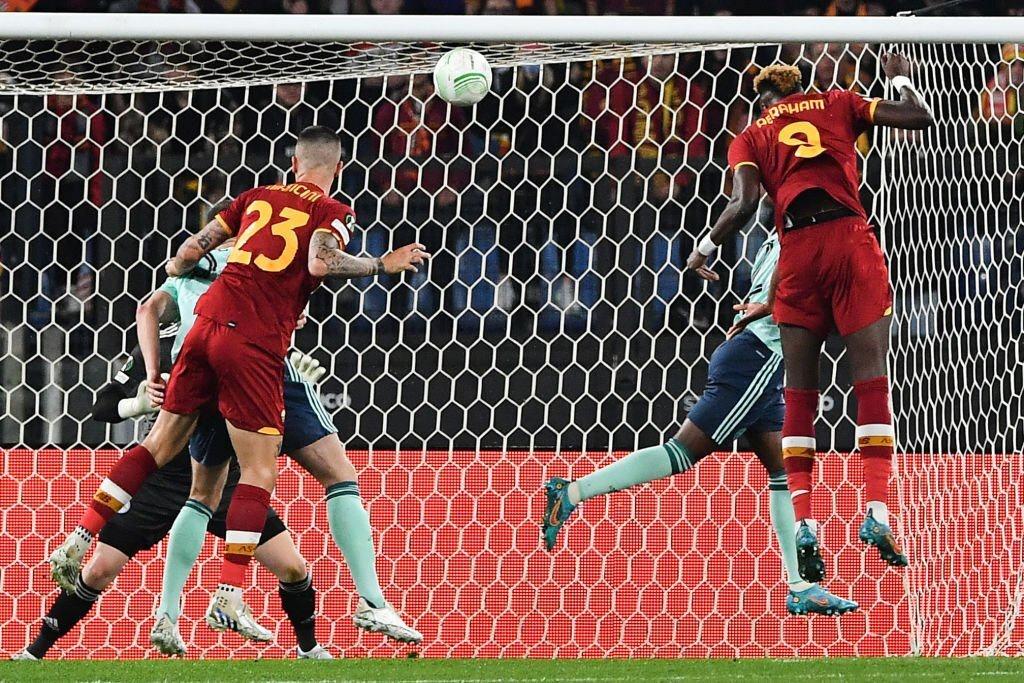 Roma dau Leicester anh 2