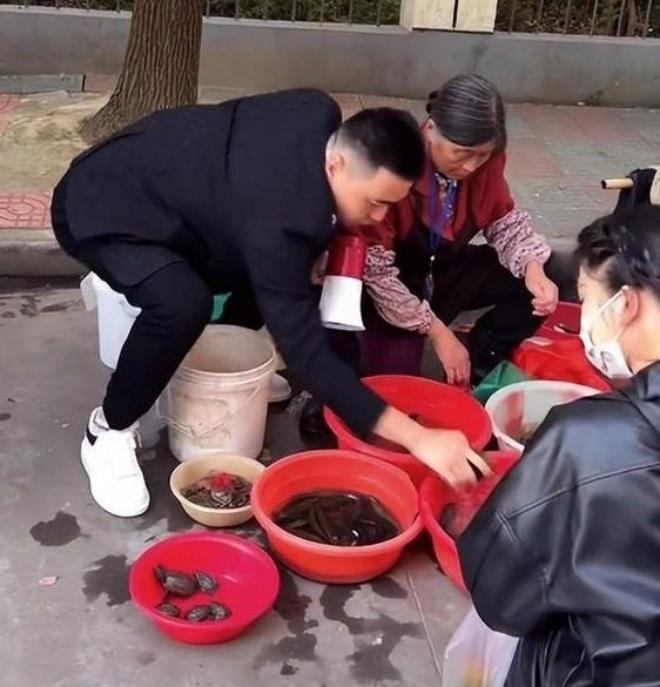 Ngôi sao 24/7: MC Cbiz đẹp nhất thế giới khoe cuộc sống hậu kết hôn, diện mạo ông xã chiếm trọn spotlight - Ảnh 11. Ngôi sao 24/7: MC Cbiz đẹp nhất thế giới khoe cuộc sống hậu kết hôn, diện mạo ông xã chiếm trọn spotlight - Ảnh 11.