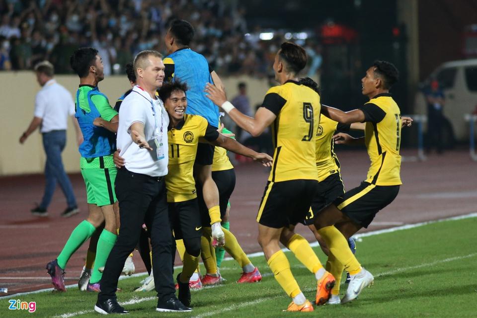 Muhammad Syafik Ismail (số 11) chính là nhân tố quan trọng giúp U23 Malaysia đánh bại U23 Thái Lan ở vòng bảng SEA Games 31.