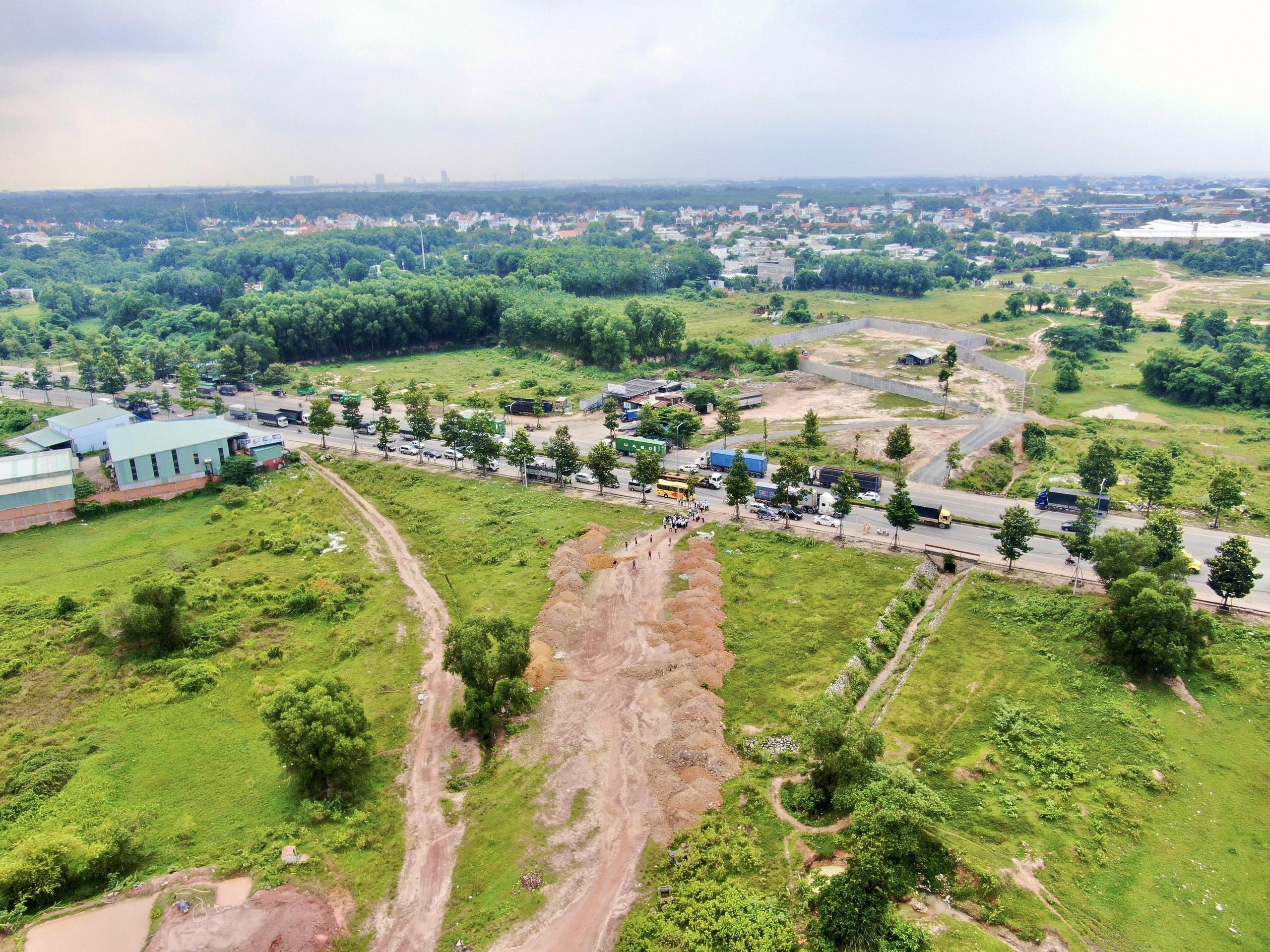 Đoạn Bình Chuẩn, địa phận Bình Dương (vành đai 3 TP.HCM). Ảnh: Hoàng Hùng.