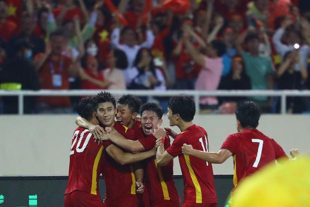 Bàn thắng mà U23 Việt Nam ghi được là rất tuyệt vời. Sau khi bị U23 Việt Nam chọc thủng lưới thì U23 Thái Lan đã tấn công dữ dội nhưng U23 Việt Nam đã chơi đoàn kết để giữ vững cửa ải. Chung cuộc, U23 Thái Lan đã gục ngã.