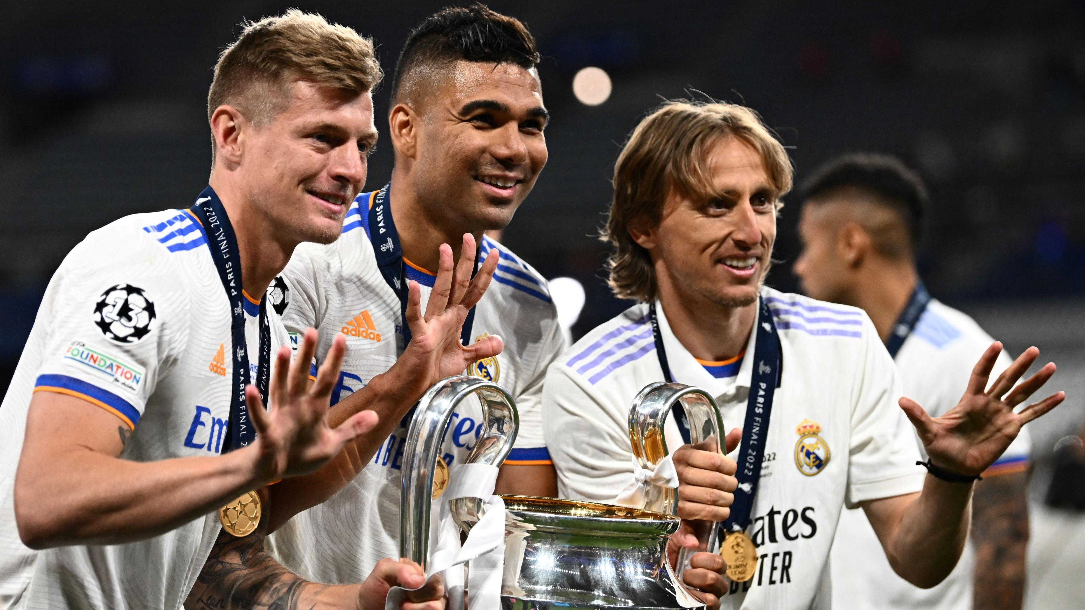 Casemiro, Toni Kroos và Luka Modric chưa từng thua ở chung kết Champions League khi cả ba đá chính cùng nhau ở hàng tiền vệ.