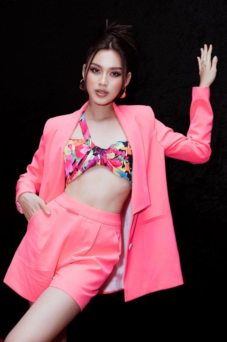 Vòng eo từng thẳng như thước kẻ, "Hoa hậu cấy lúa" Đỗ Thị Hà nay tự tin khoe thắt eo đẹp mê - Ảnh 6.