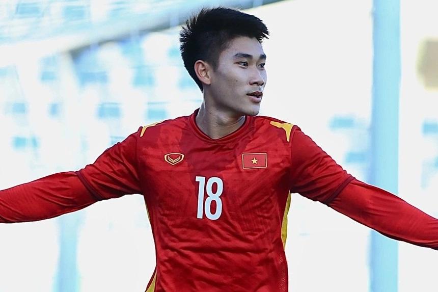 Nhâm Mạnh Dũng là một trong 4 cầu thủ sút nhiều nhất U23 châu Á 2022, tính tới tứ kết. Ảnh: AFC.