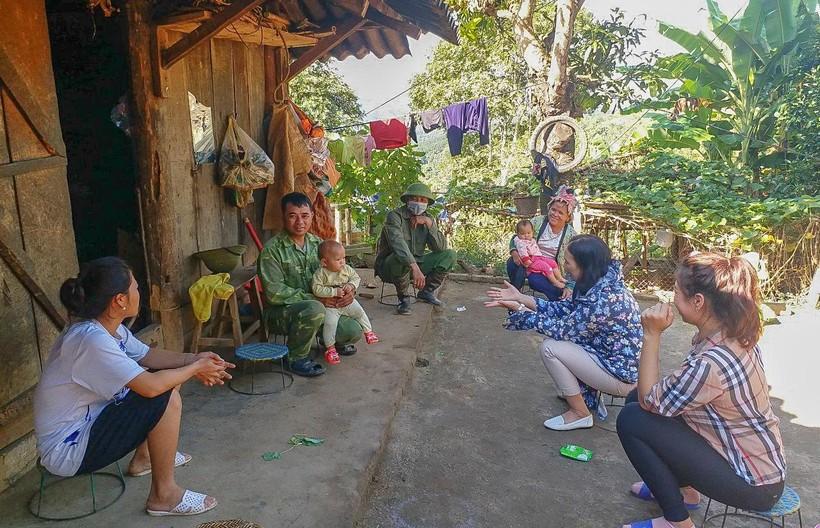 Phổ cập mầm non: Cha mẹ thờ ơ, cô... thêm khó! ảnh 1