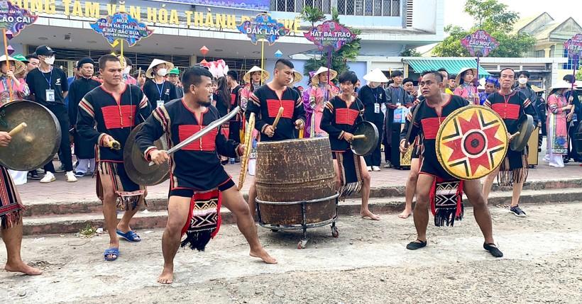 Rộn ràng Lễ hội đường phố đa sắc màu tại Festival Huế 2022 ảnh 10