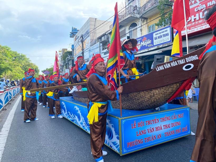 Rộn ràng Lễ hội đường phố đa sắc màu tại Festival Huế 2022 ảnh 12
