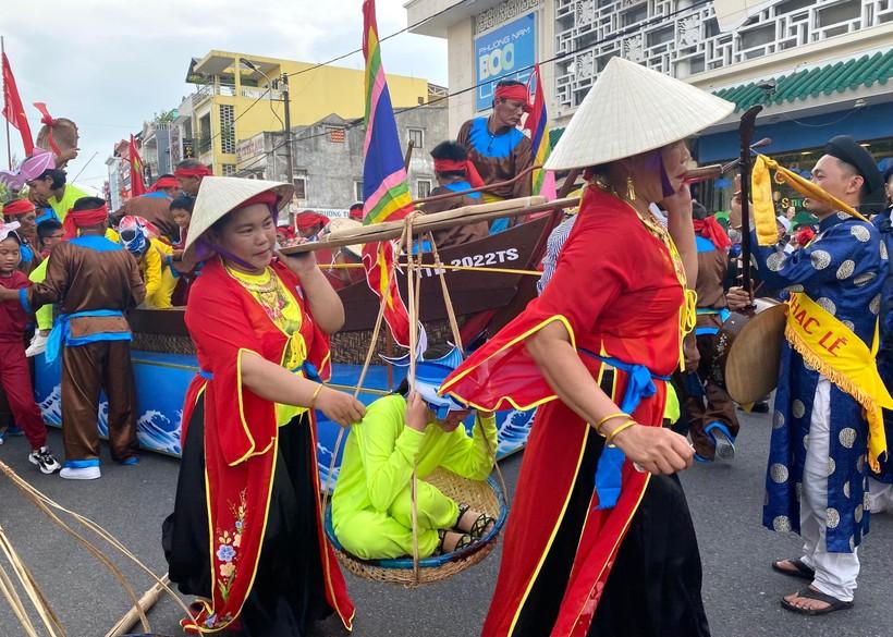 Rộn ràng Lễ hội đường phố đa sắc màu tại Festival Huế 2022 ảnh 14