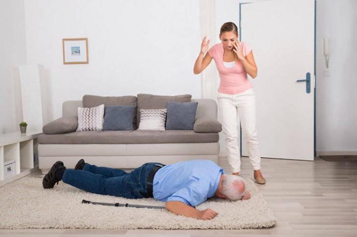 4 loại thực phẩm dễ gây đột quỵ não, dù đói cũng không nên đụng tới - Ảnh 1.