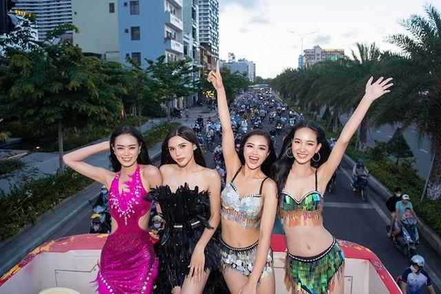 Diễu hành carnival Miss World Vietnam 2022 bị 'ném đá', BTC nói gì? - Ảnh 4.