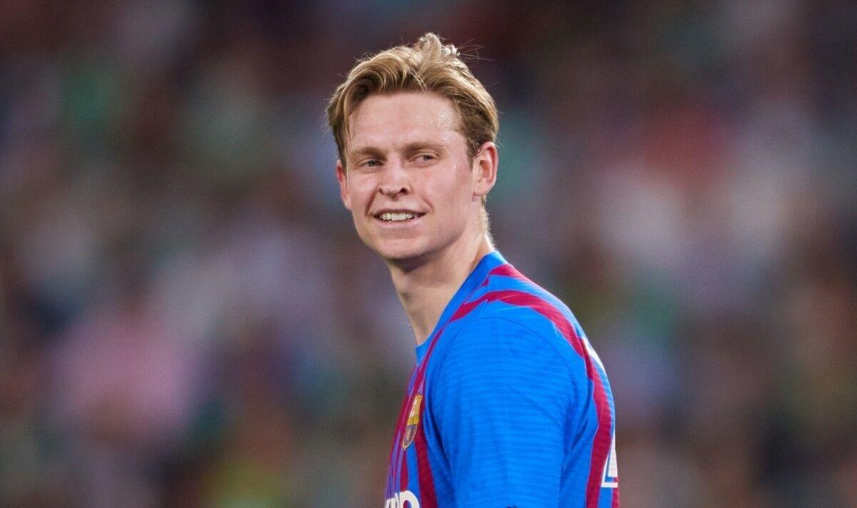 Frenkie de Jong vẫn có khả năng cao rời Barca trong mùa hè 2022 này. Ảnh: Reuters.