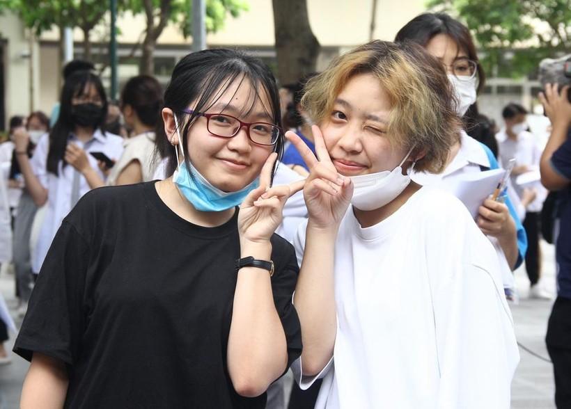 Phổ điểm cho thấy cạnh tranh giành 'vé' vào đại học sẽ quyết liệt - Ảnh 1. Phổ điểm cho thấy cạnh tranh giành 'vé' vào đại học sẽ quyết liệt - Ảnh 1.