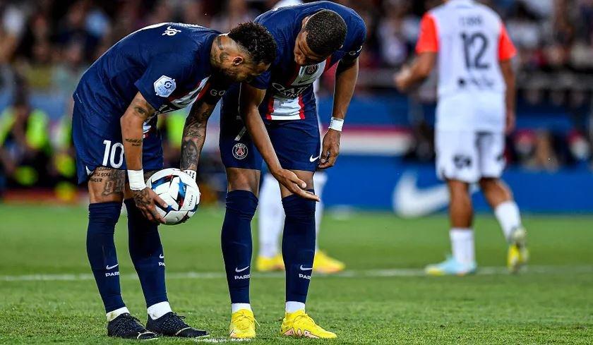 Mbappe và Neymar từng là đồng đội thân thiết trong màu áo PSG.