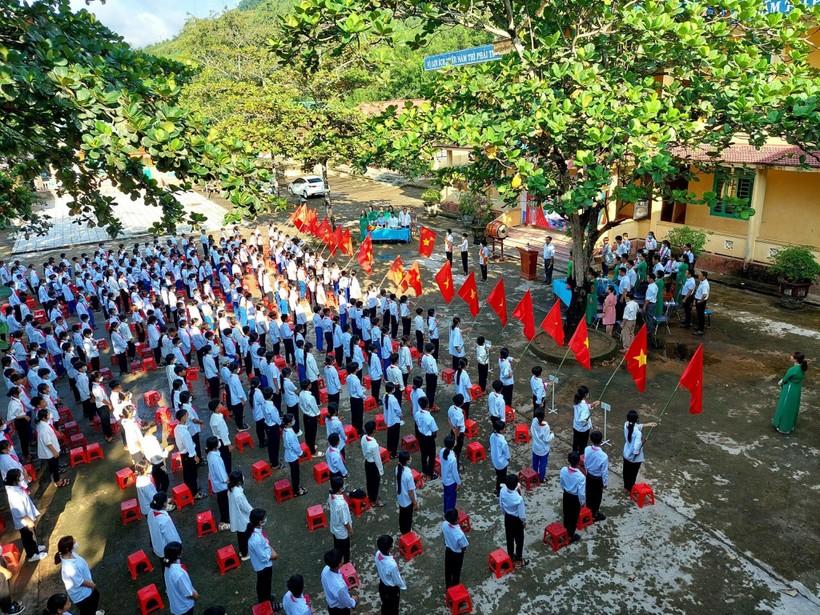 Học sinh miền núi Quảng Trị vui tươi trong ngày khai giảng ảnh 11