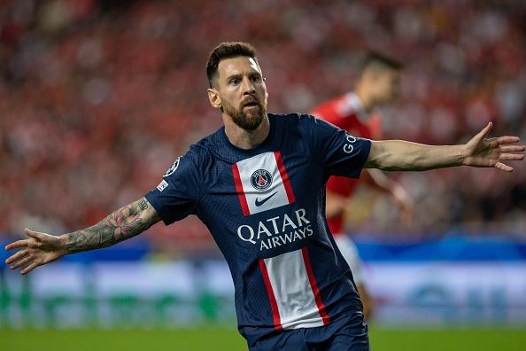 Messi là cầu thủ đầu tiên trong lịch sử chọc thủng lưới 40 đội khác nhau ở Champions League.