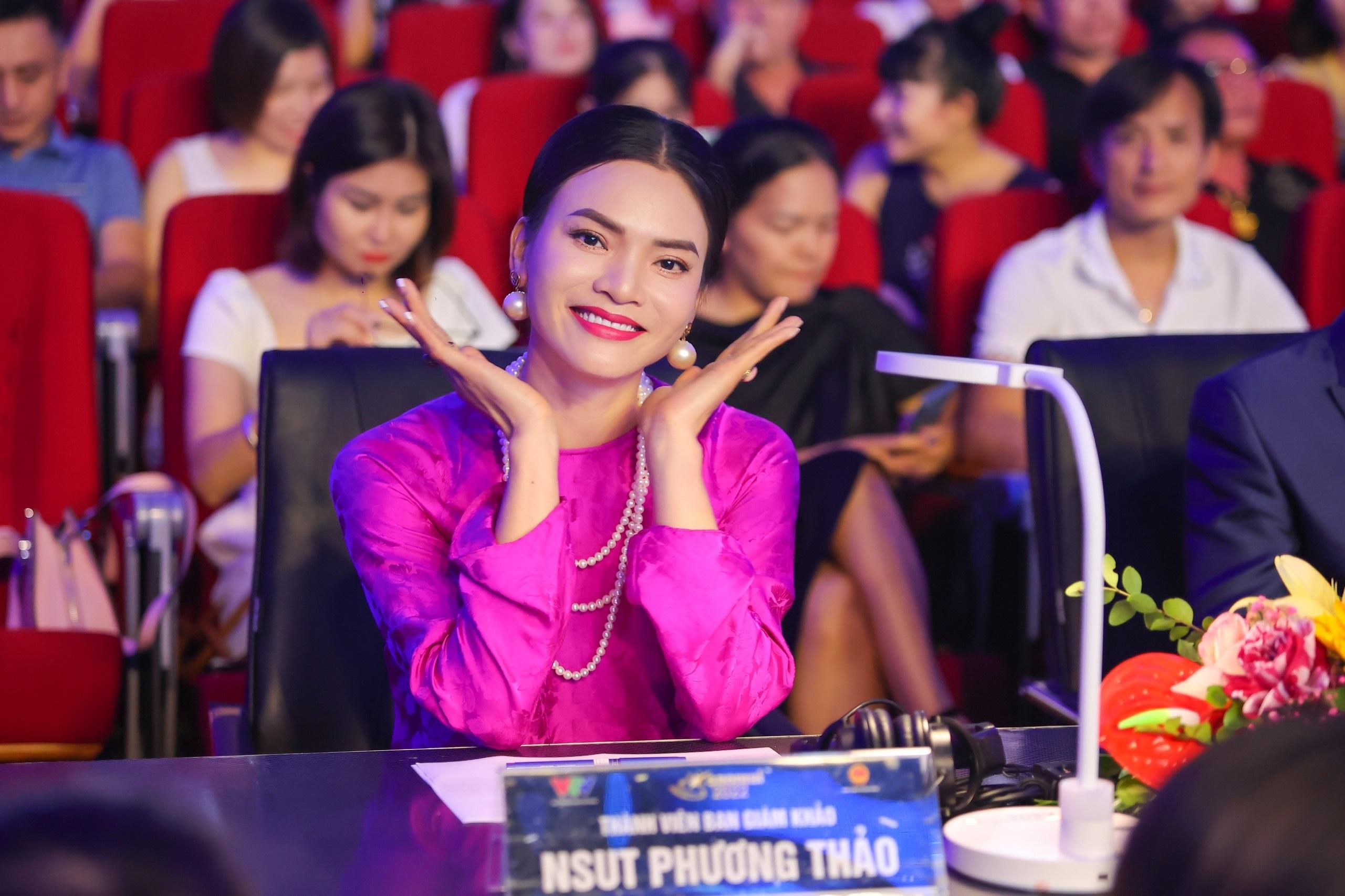 NSƯT Phương Thảo: "Nhiều nghệ sĩ bây giờ mải khoe đường cong, lười học" - Ảnh 2.