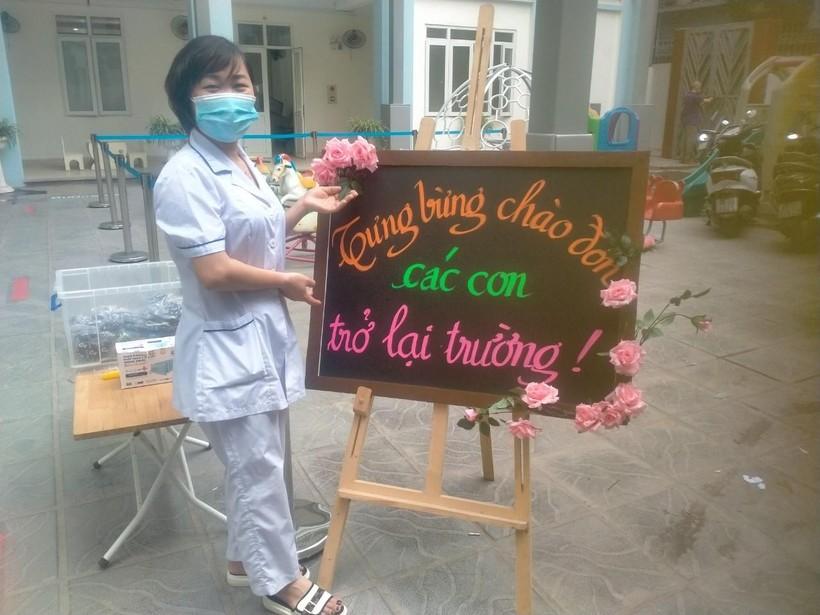 Nhà trường loay hoay khi 'ăn đong' nhân viên y tế học đường ảnh 1