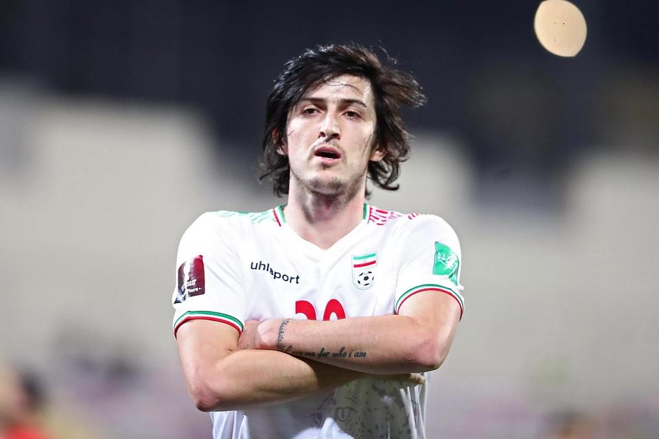 Sardar Azmoun được xem là học trò cưng của HLV Queiroz. Ảnh: Reuters.