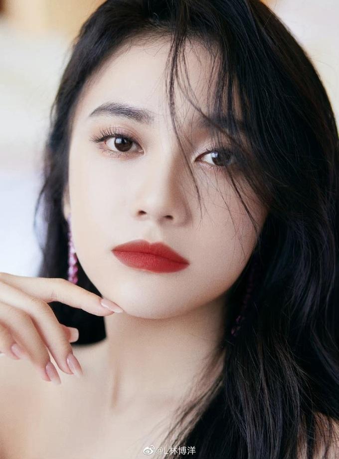 Nàng thơ sinh năm 2000 của Trương Nghệ Mưu là hot girl học viện điện ảnh - 4