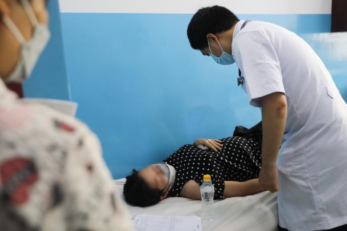 Sốt xuất huyết nguy hiểm với phụ nữ mang thai, cần xử trí thế nào? - Ảnh 4.
