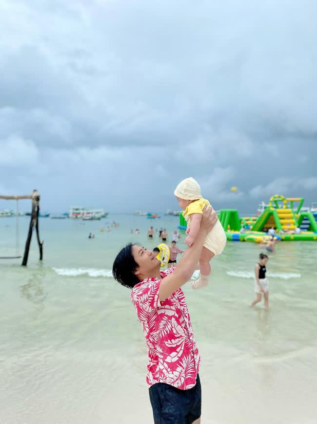 Quý Bình sau khi kết hôn với vợ doanh nhân: Đã lên chức bố, cuộc sống ra sao? - Ảnh 5.