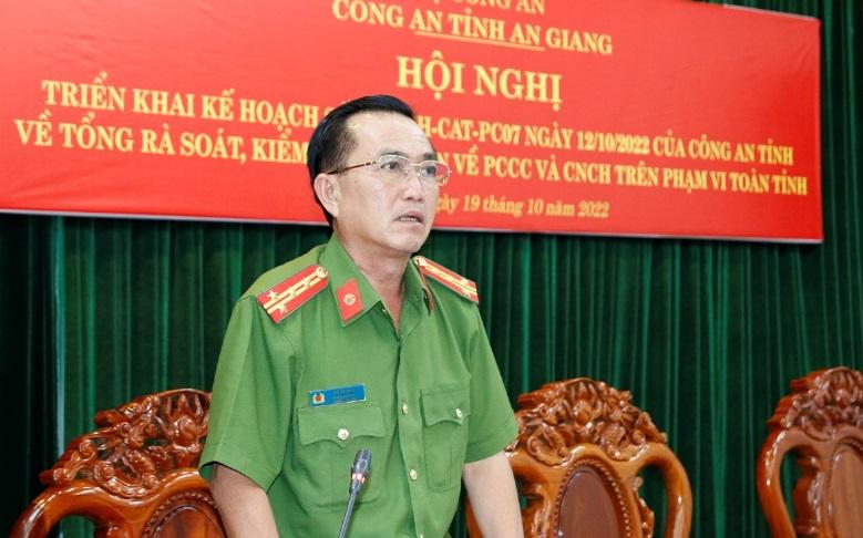 Cung thieu tuong Bui Be Tu…nhung Giam doc Cong an nao bi ky luat?-Hinh-9