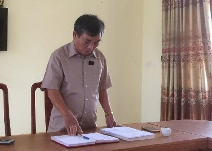 Khởi tố 1 nguyên chủ tịch xã cùng nữ thuộc cấp - Ảnh 1.