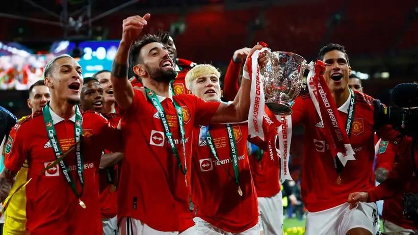 Cổ động viên Man United cảm ơn 4 nhân vật đặc biệt sau chức vô địch Carabao Cup