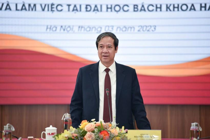 Bộ trưởng làm việc với 3 đại học; công bố phương án thi tốt nghiệp THPT từ 2025 ảnh 1