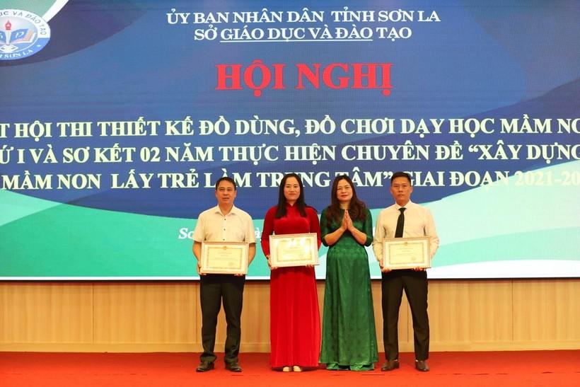 Trao 30 giải tại Hội thi thiết kế đồ dùng dạy học ở Sơn La ảnh 2