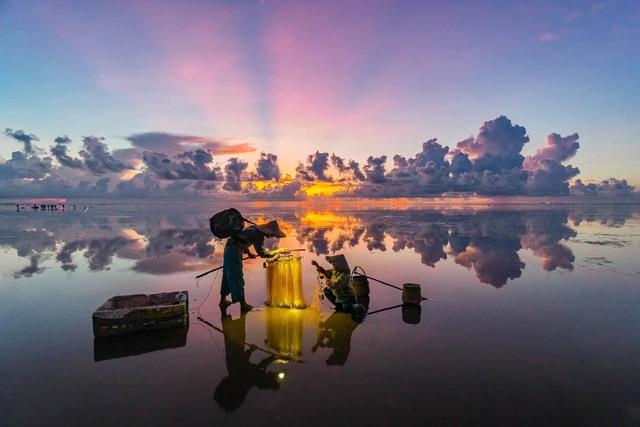 Giới trẻ bị 'khuấy động" bởi vẻ đẹp siêu thực của biển vô cực Thái Bình  - Ảnh 13.