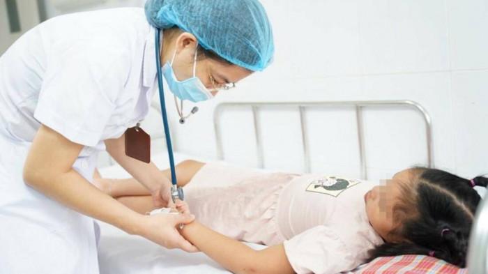 Nhiều ca sốt xuất huyết suy đa tạng do tới viện muộn - Ảnh 1. Nhiều ca sốt xuất huyết suy đa tạng do tới viện muộn - Ảnh 1.