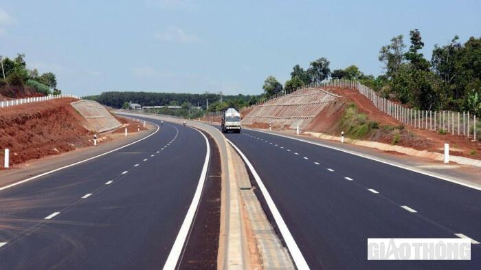 Ngày mai (29/4), khánh thành cao tốc Mai Sơn - QL45, Phan Thiết - Dầu Giây - Ảnh 2.