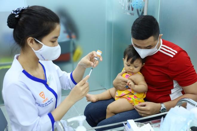 Cách nhận biết cơ sở tiêm chủng an toàn, đảm bảo chất lượng vaccine ảnh 2