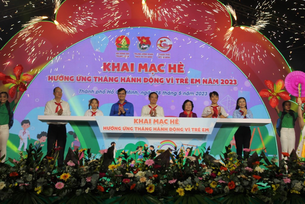 Nghi thức khai mạc Hè,