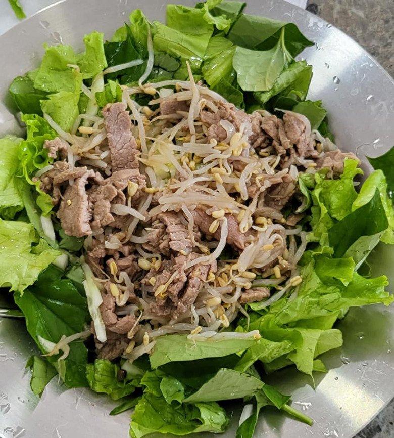 Việt Trinh khoe bữa ăn đạm bạc, đáp lại khi dân mạng nói: Giảm cân làm gì mà khổ thế? - Ảnh 9. Việt Trinh khoe bữa ăn đạm bạc, đáp lại khi dân mạng nói: Giảm cân làm gì mà khổ thế? - Ảnh 9.