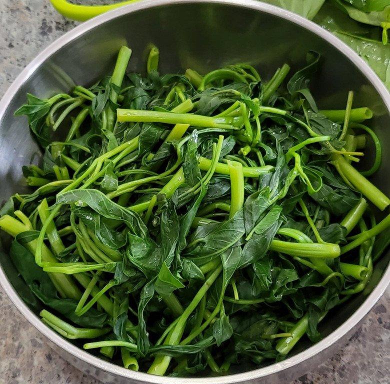 Việt Trinh khoe bữa ăn đạm bạc, đáp lại khi dân mạng nói: Giảm cân làm gì mà khổ thế? - Ảnh 3. Việt Trinh khoe bữa ăn đạm bạc, đáp lại khi dân mạng nói: Giảm cân làm gì mà khổ thế? - Ảnh 3.
